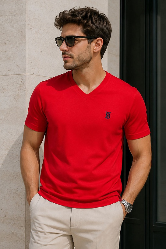 Бордовая футболка Burberry Monogram Motif V-neck