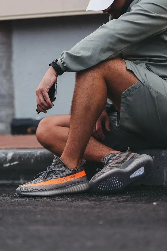 Кроссовки Adidas Yeezy Boost 350 v2 "Beluga" Premium
