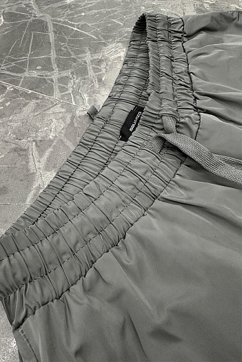 Мужские серые шорты Dsquared2   