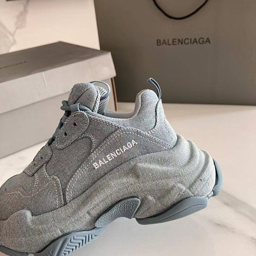 Женские кроссовки Balenciaga Triple S Premium - Grey   
