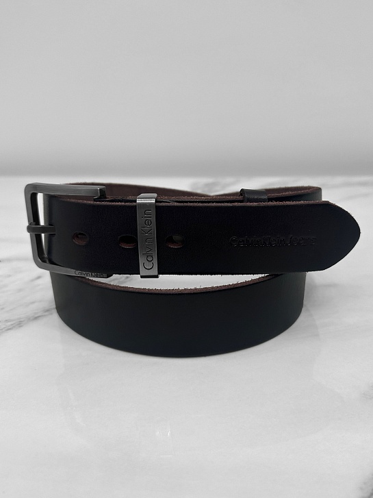 Мужской кожаный ремень Calvin Klein коричневого цвета