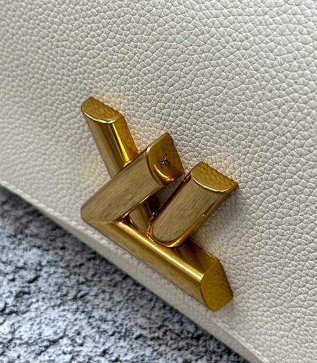 Женская кожаная сумка Louis Vuitton Soft Twist Premium 27x19x9 см - White   
