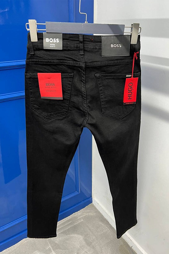 Мужские чёрные джинсы Hugo Boss