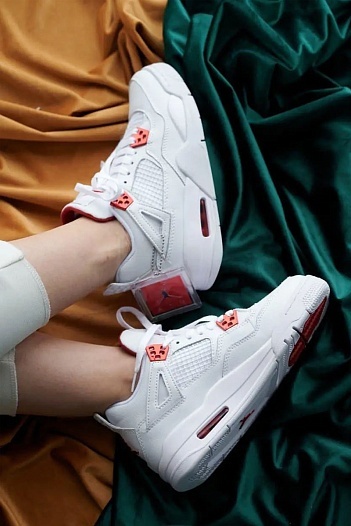 Кроссовки Nike Air Jordan 4 Retro "Metallic Red"   