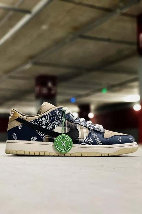Кроссовки Nike SB Dunk Low x Travis Scott "Cactus Jack"
