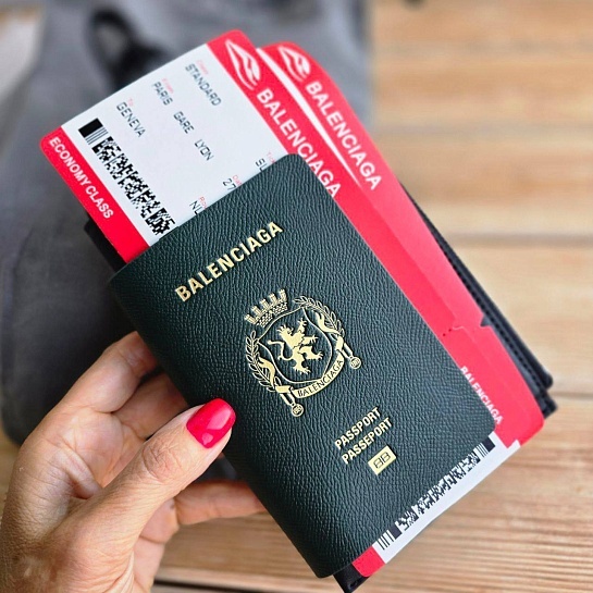 Кошелёк Balenciaga "Passport with tickets" - Green