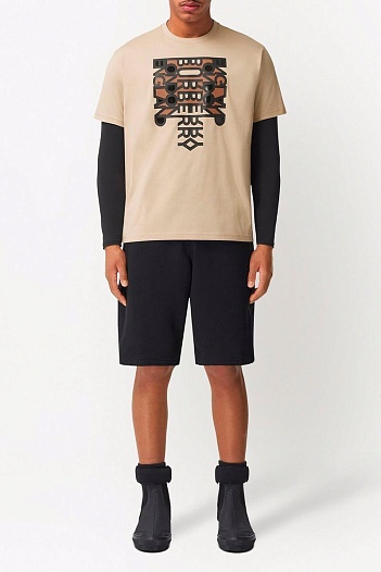 Бежевая футболка Burberry London England   