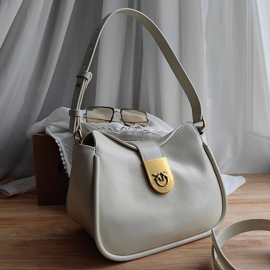 Женская кожаная сумка Madame Shoulder 22x15 см   