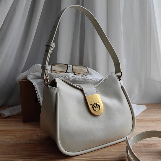 Женская кожаная сумка Madame Shoulder 22x15 см
