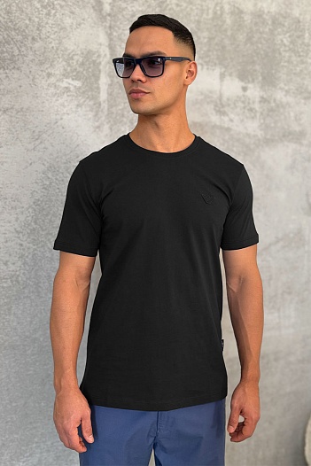 Чёрная мужская футболка Emporio Armani 7   