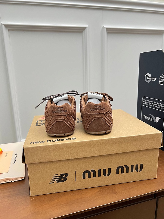 Женские кроссовки New Balance x Miu Miu 530 SL premium
