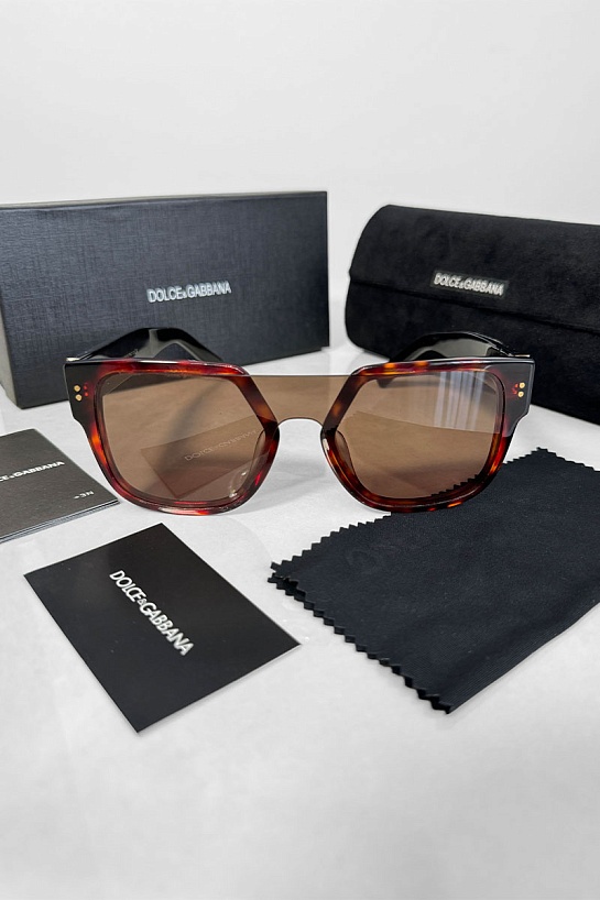 Солнцезащитные очки Dolce & Gabbana