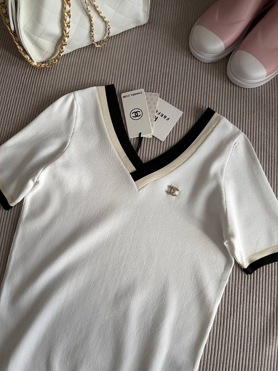 Белая женская футболка Chanel premium