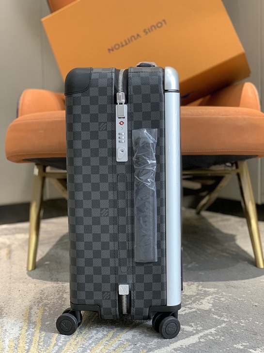 Чемодан Rimowa x Louis Vuitton Horizon Premium 53x37x22 см