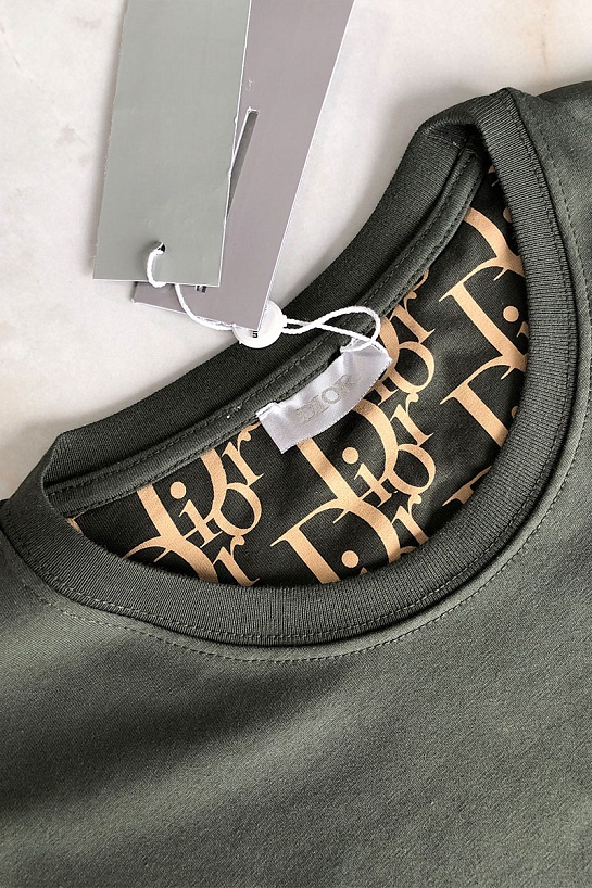 Тёмно-зелёная мужская футболка Dior embroidered logo