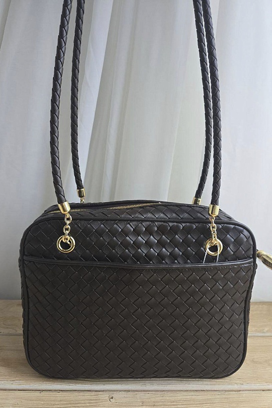 Кожаная сумка Bottega Veneta Mckenzie 27x13 см
