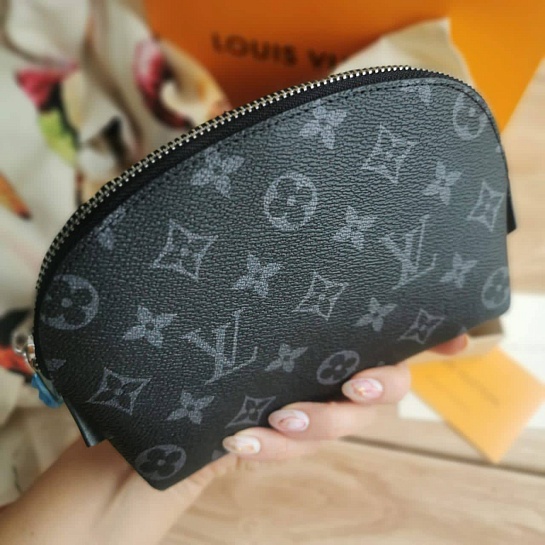 Кожаная косметичка Louis Vuitton Pouch PM Monogram Canvas 19x12 см - Black