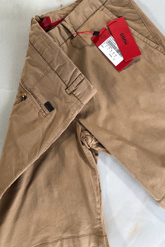 Мужские бежевые шорты Hugo Boss