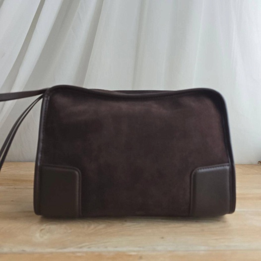 Замшевая сумка Loewe Amazona 27x18 см   