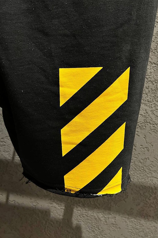 Чёрные мужские шорты Off-White Caravaggio print