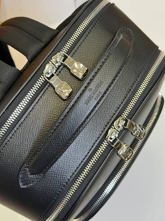 Кожаный рюкзак Louis Vuitton Damier Infini premium 40x31x15 см