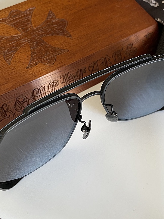 Солнцезащитные очки Chrome Hearts