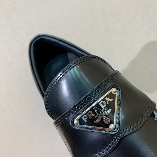 Женские кожаные лоферы Prada premium