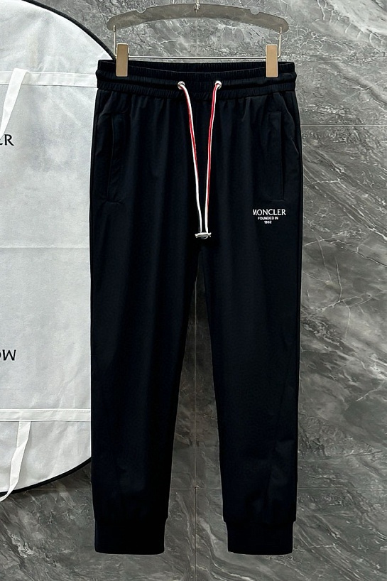 Мужские штаны чёрного цвета Moncler Premium