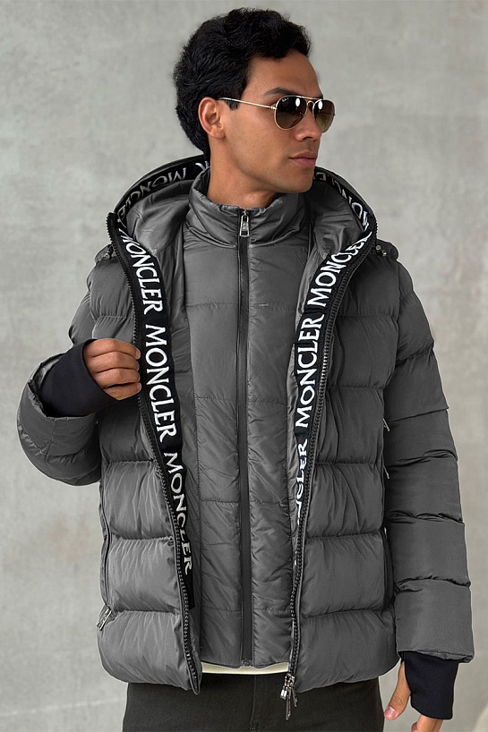 Утеплённая куртка цвета антрацит Moncler logo-patch