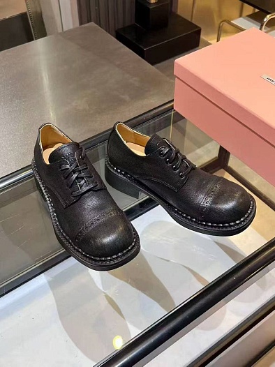 Женские кожаные ботинки дерби MIU MIU   