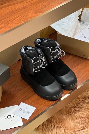 Ботинки UGG Maxi Toggle - Black   