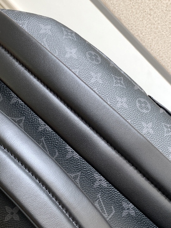 Кожаный рюкзак Louis Vuitton Discovery Premium 38x29x20 см