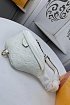 Кожаная сумка на пояс Louis Vuitton Monogram Embossed 28x14 см