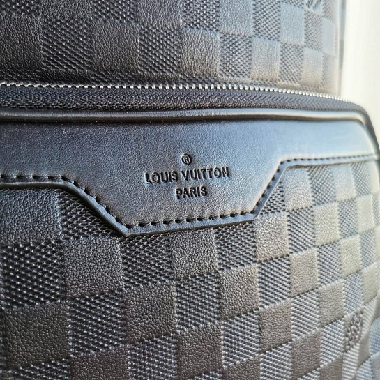 Кожаный рюкзак Louis Vuitton Damier Infini 40x30x13 см