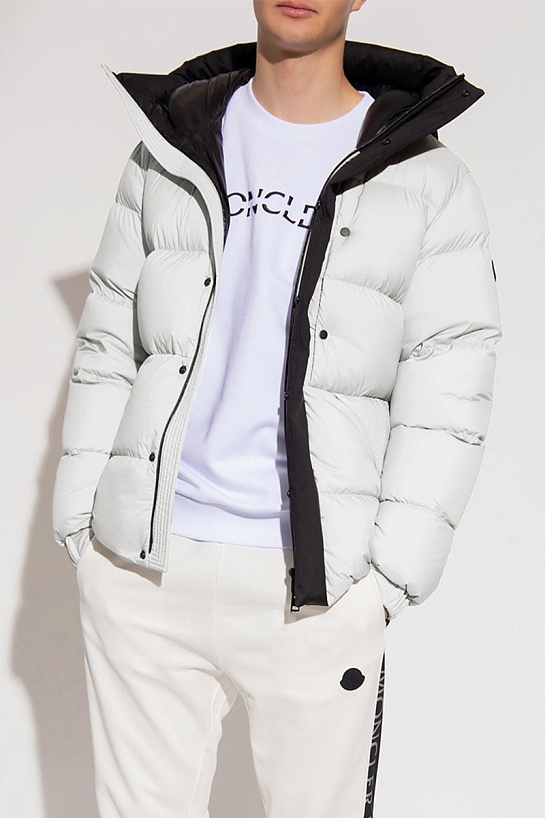Утеплённая куртка Moncler Madeira белого цвета