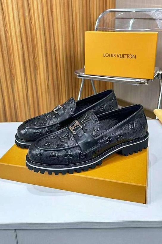 Кожаные ботинки чёрного цвета Louis Vuitton Monogram