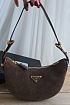 Замшевая сумка Prada 23x14 см