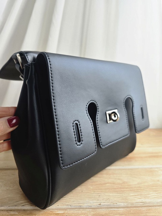 Кожаная сумка Balenciaga 23x20 см