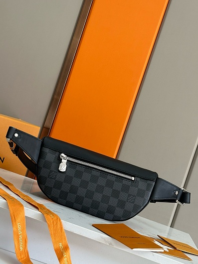 Кожаная сумка на пояс Louis Vuitton Discovery Premium 26x13x7 см   