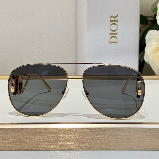 Солнцезащитные очки Dior Bobby   