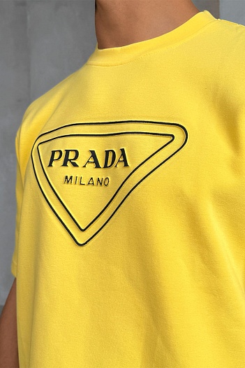 Жёлтая оверсайз футболка Prada Milano logo   