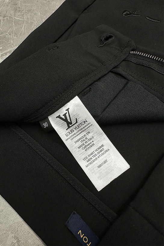 Мужские чёрные джоггеры Louis Vuitton embroidered signature