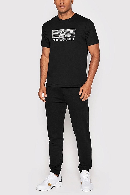 Футболка чёрного цвета Emporio Armani 7 logo-print