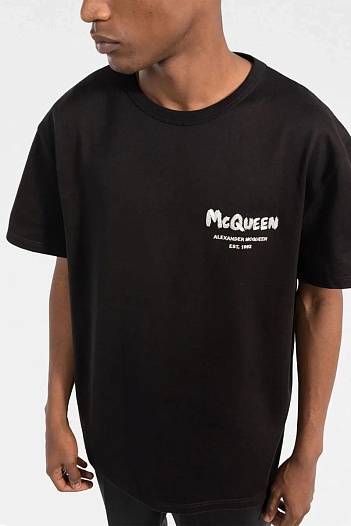Мужская футболка Alexander McQueen чёрного цвета   