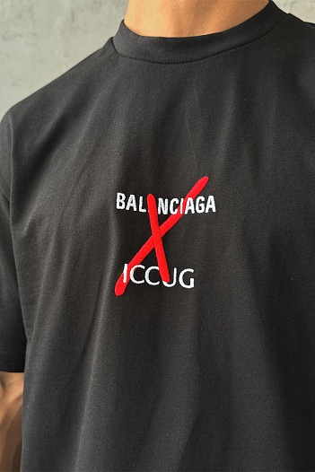 Чёрная оверсайз футболка Balenciaga Collaboration   