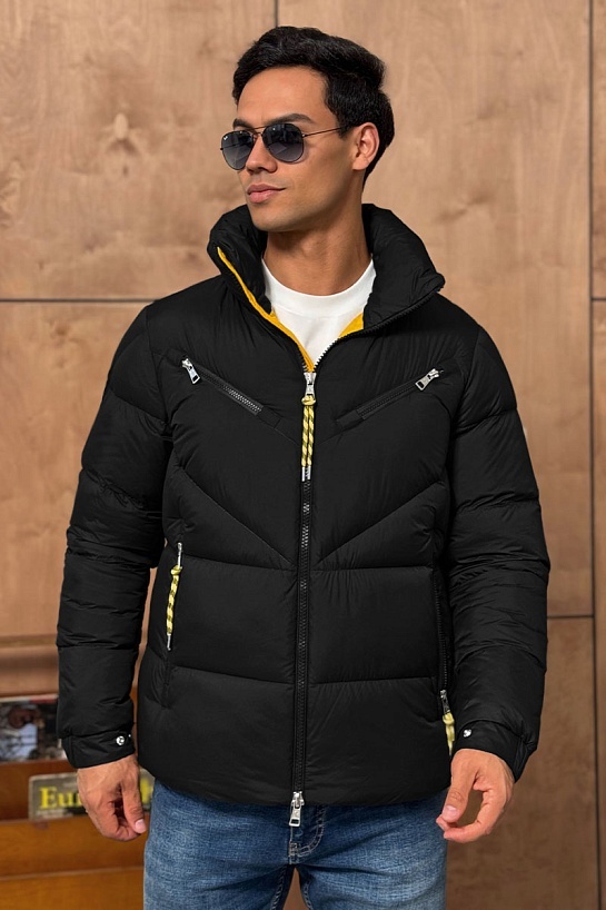 Мужской чёрный пуховик Moncler Katmai