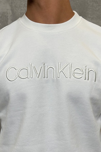 Свитшот белого цвета Calvin Klein embroidered-logo   