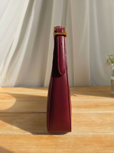 Кожаная сумка Yves Saint Laurent Calypso Mini 25x14 см   