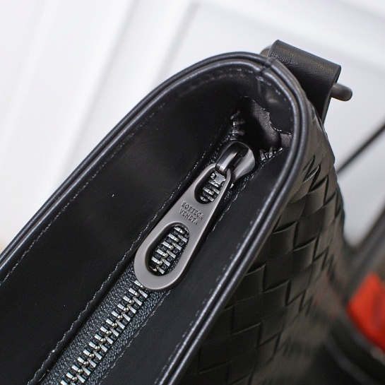 Кожаная сумка Bottega Veneta Premium 30x30x3 см