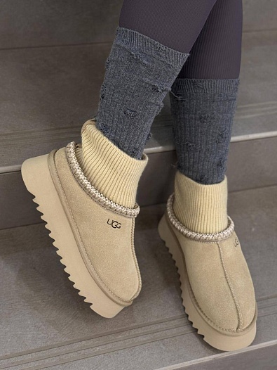 Женские ботинки UGG Classic Mini Cresent - Beige   